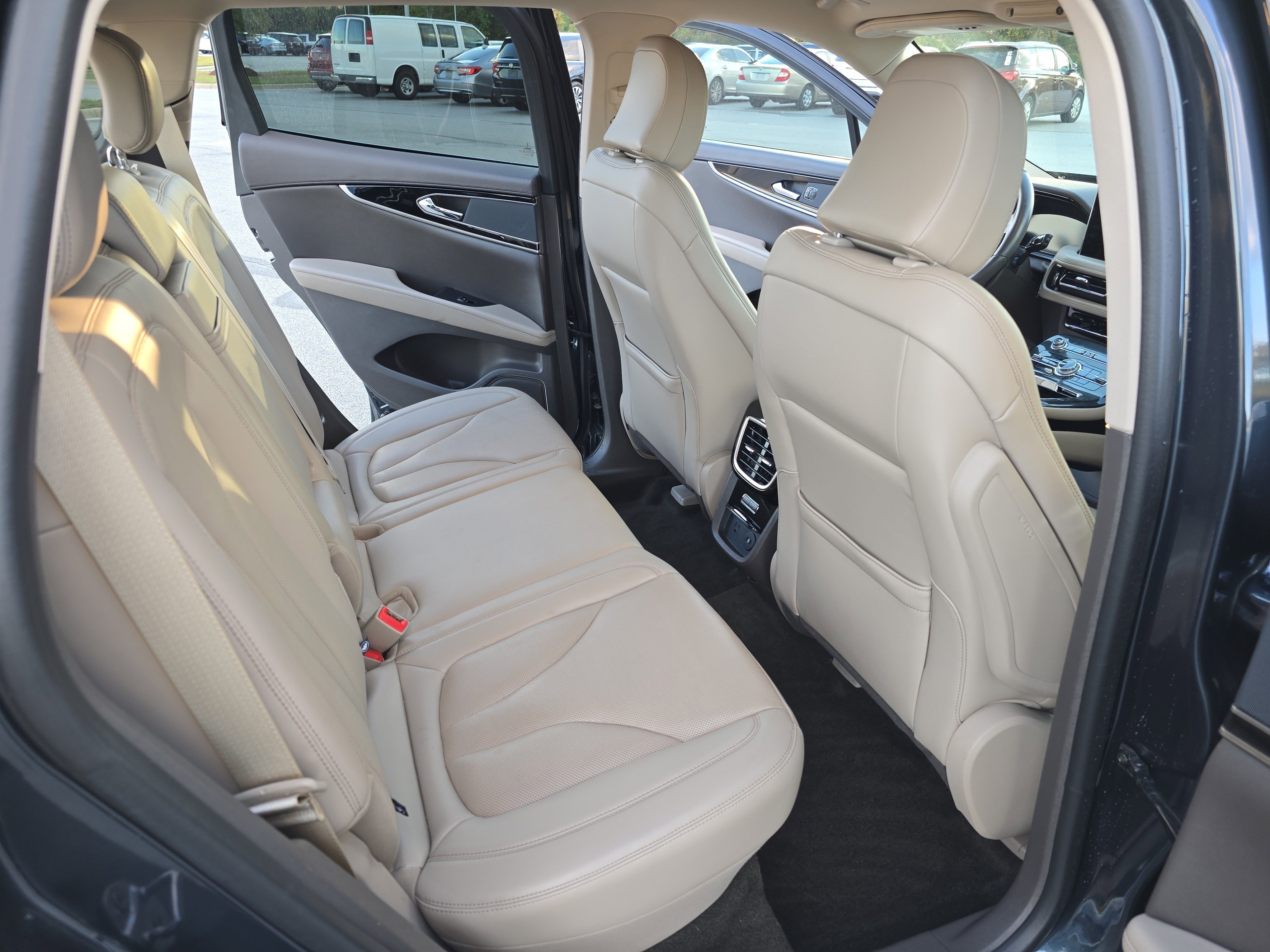 Used 2023 Lincoln Nautilus Reserve w/ Cargo Utility Package image 11