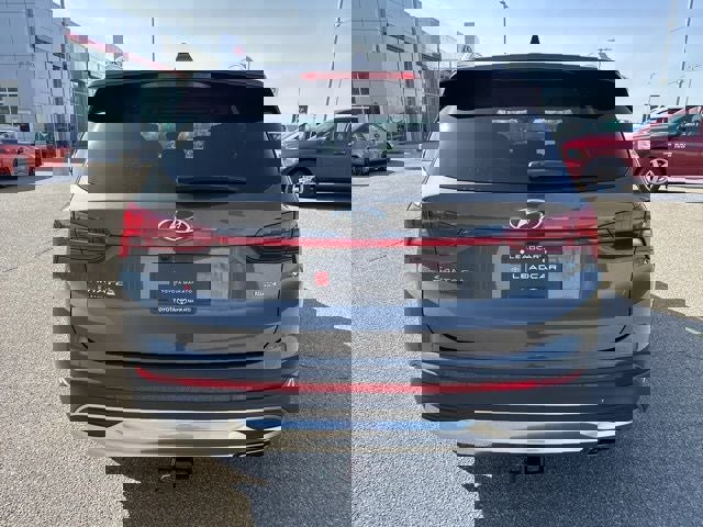 Used 2023 Hyundai Santa Fe SEL w/ Premium Package image 10