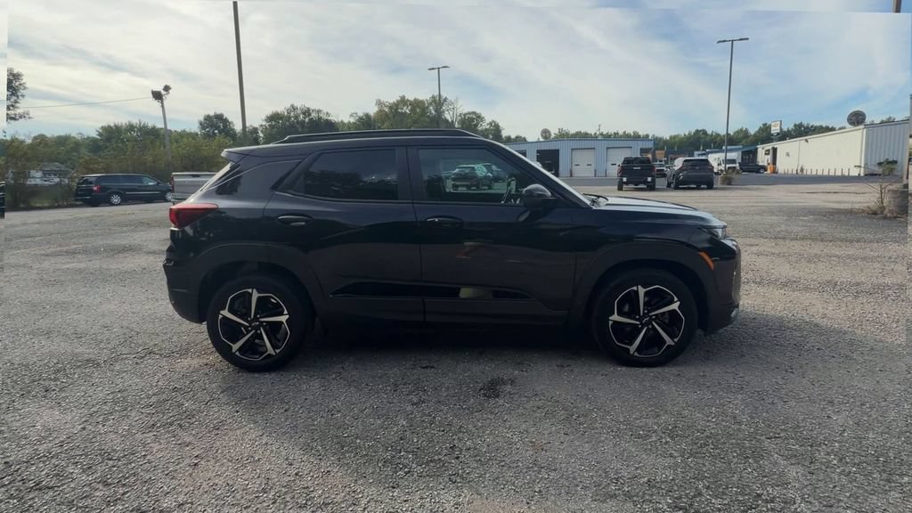 Used 2022 Chevrolet TrailBlazer RS FWD image 9