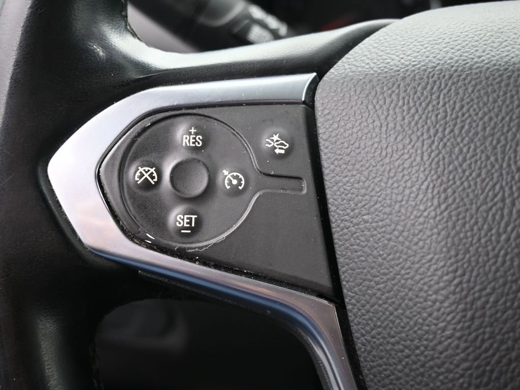 Used 2023 Chevrolet Traverse LT image 23