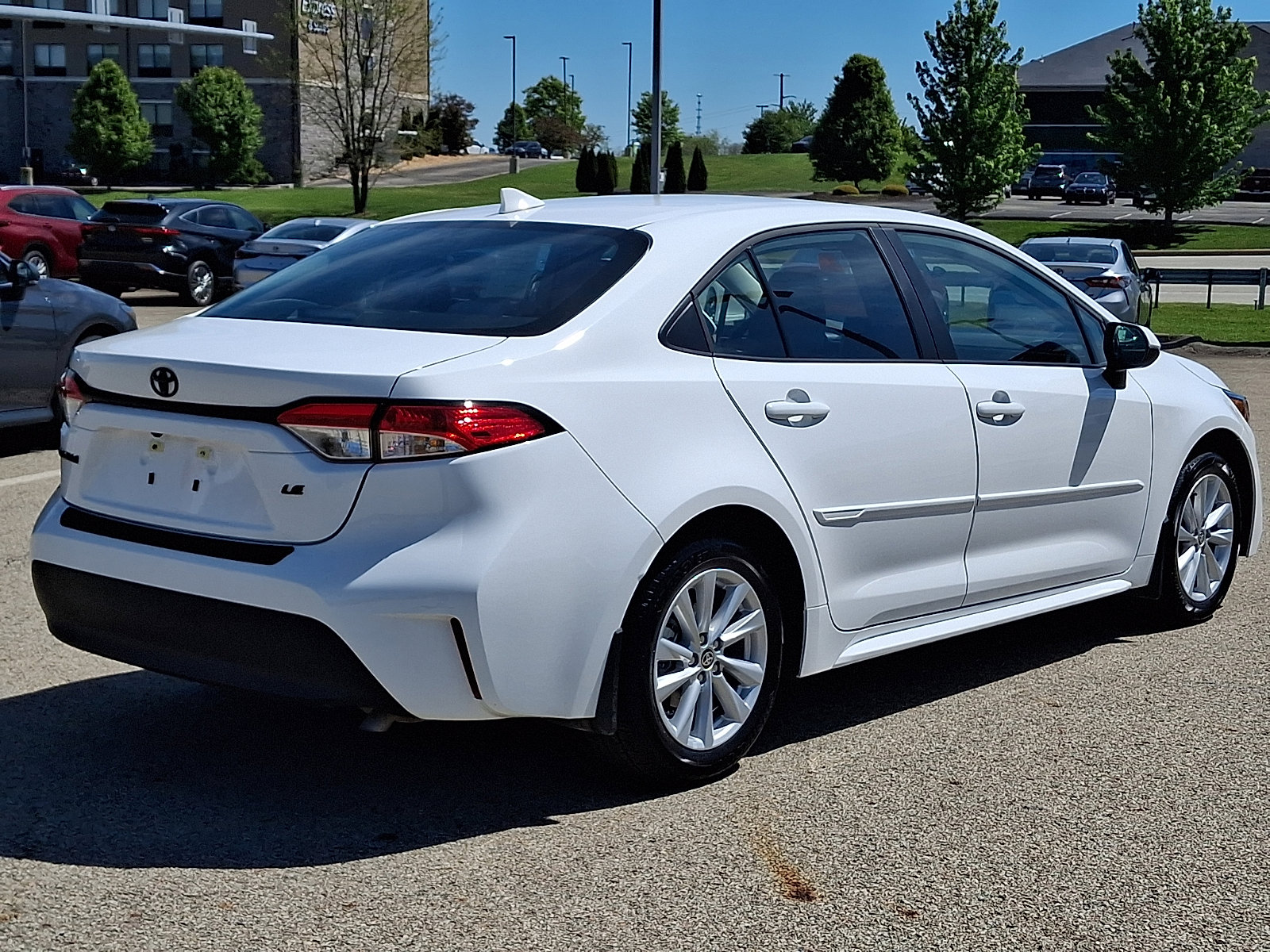 Used 2026 Toyota Corolla LE w/ LE Premium Package FWD image 6
