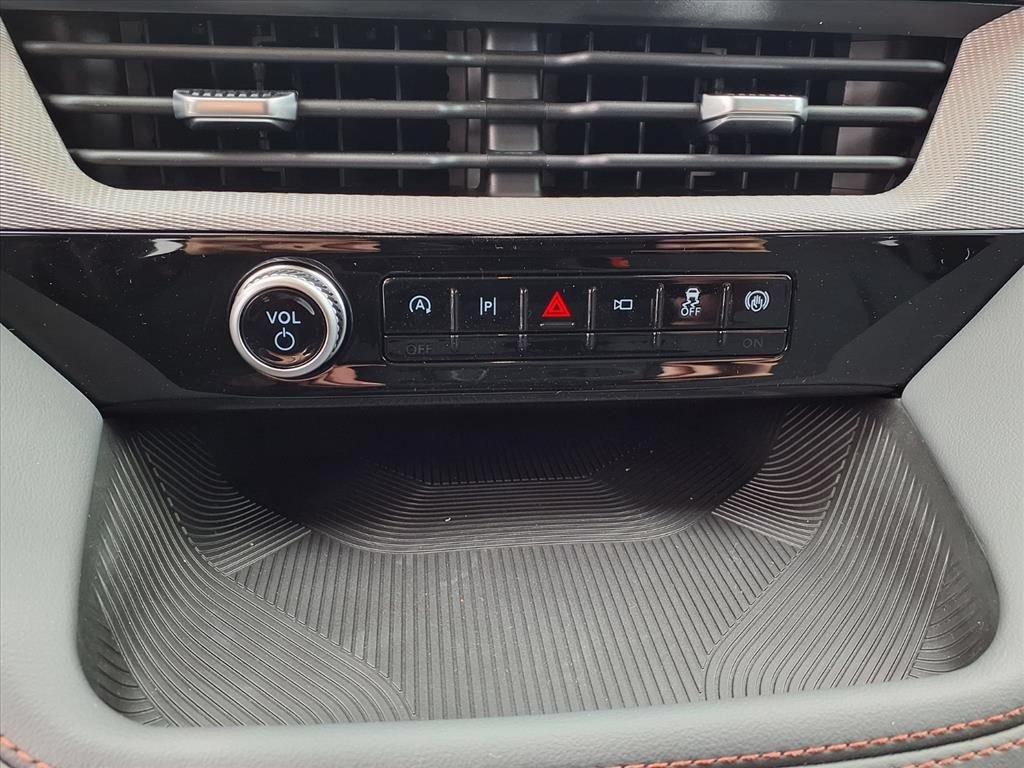 New 2026 Ford Explorer Active RWD image 10