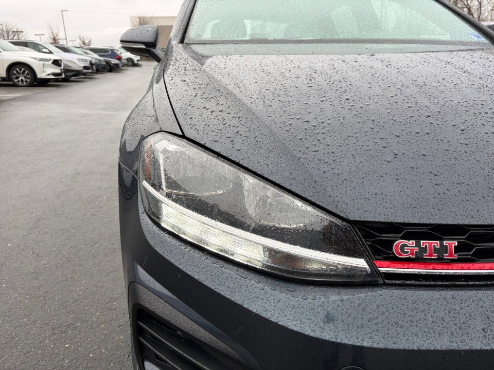 Used 2019 Volkswagen GTI SE FWD image 24