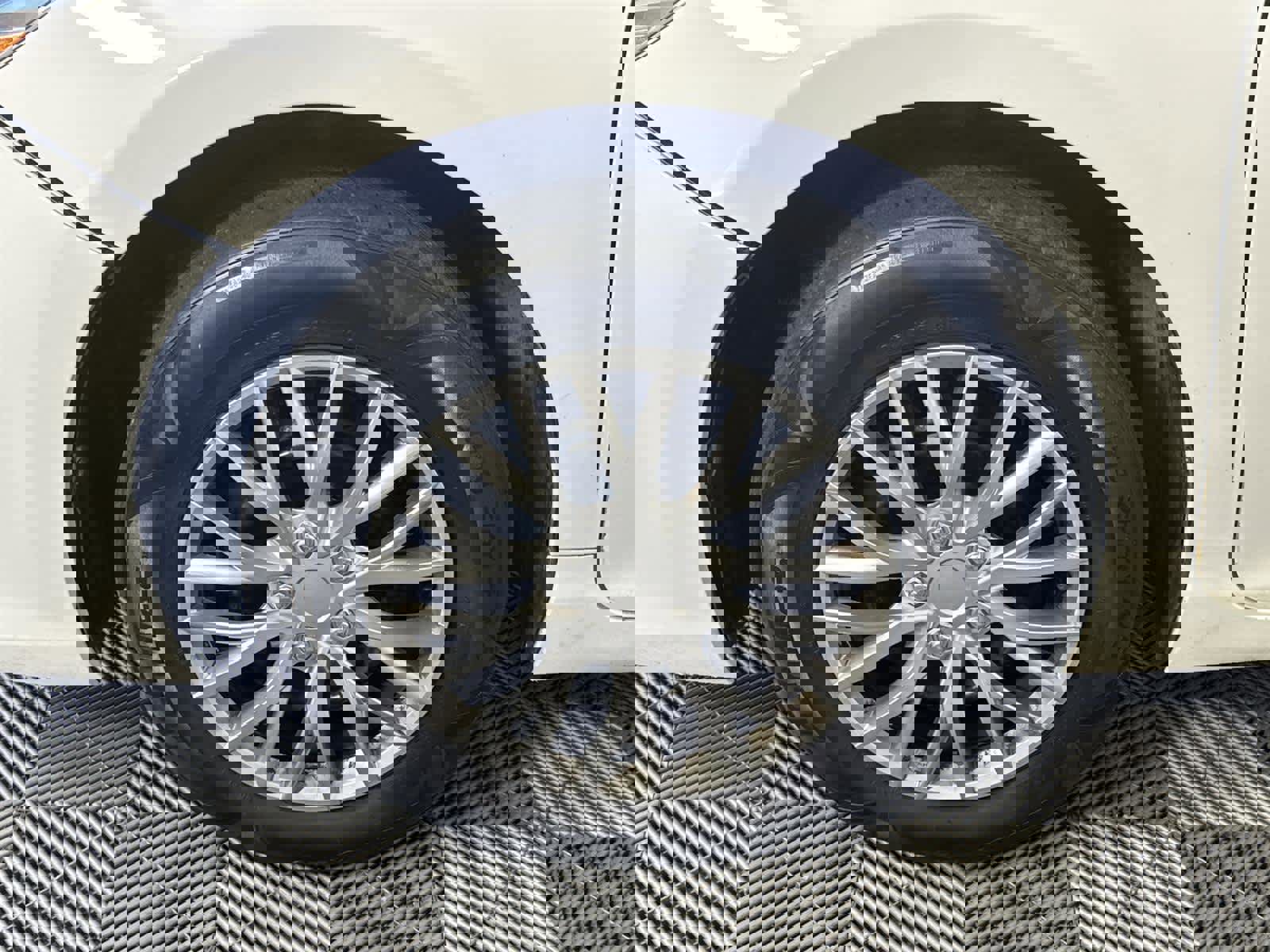 Used 2016 Toyota Camry LE image 10