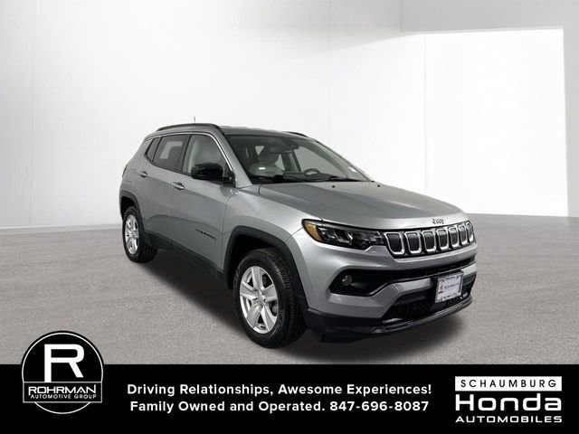 Used 2022 Jeep Compass Latitude image 3