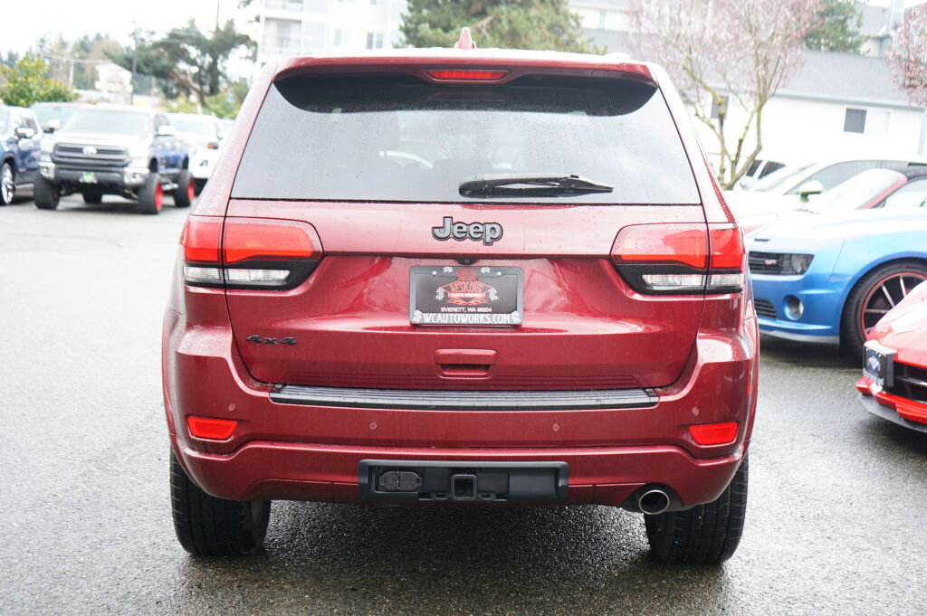 Used 2018 Jeep Grand Cherokee Altitude image 4
