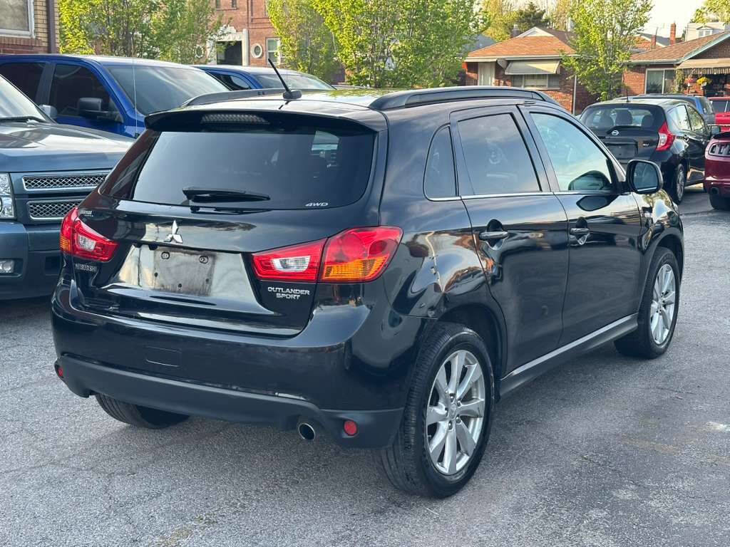Used 2015 Mitsubishi Outlander Sport SE AWD/4WD image 6