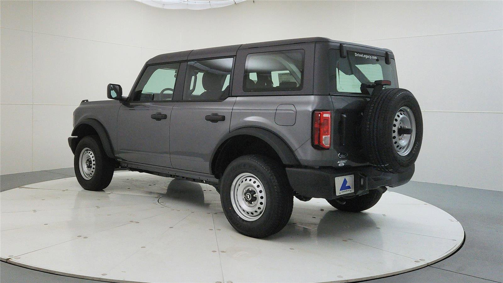 New 2025 Ford Bronco 4-Door image 6