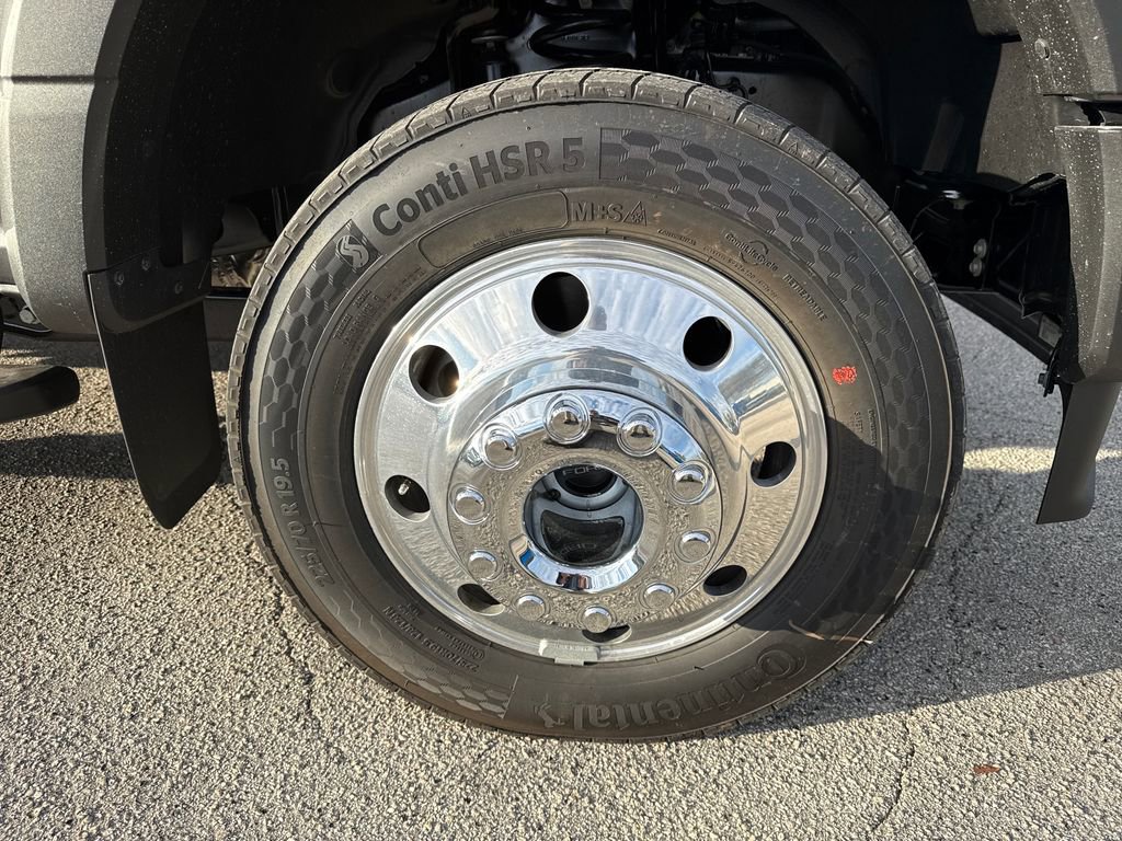New 2026 Ford F550 4x4 Crew Cab Super Duty image 10