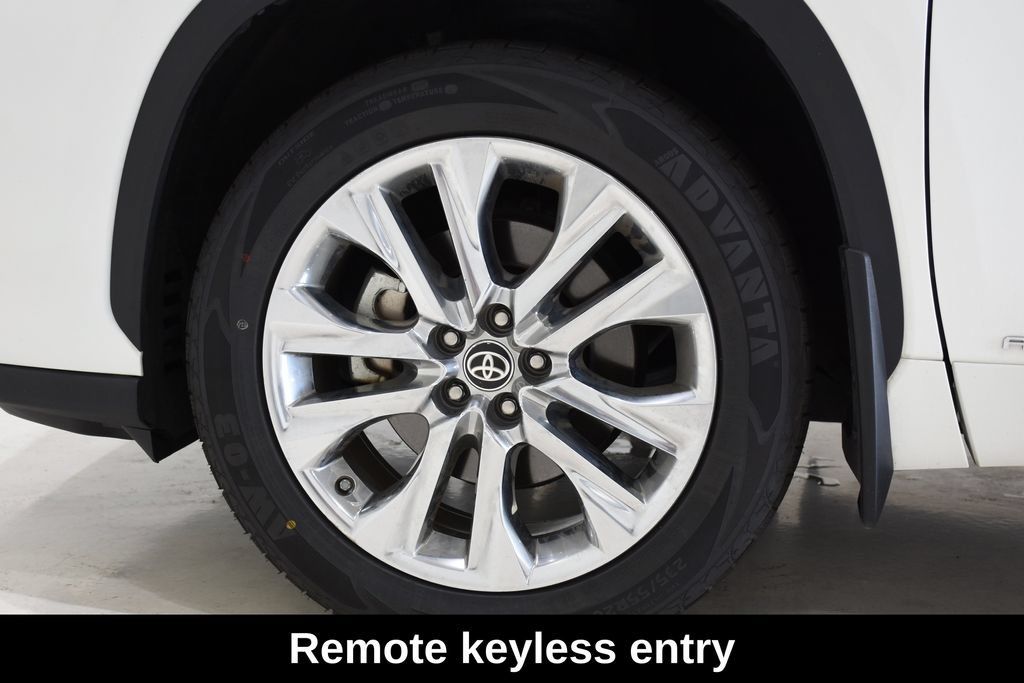 Used 2020 Toyota Highlander Limited AWD/4WD image 9