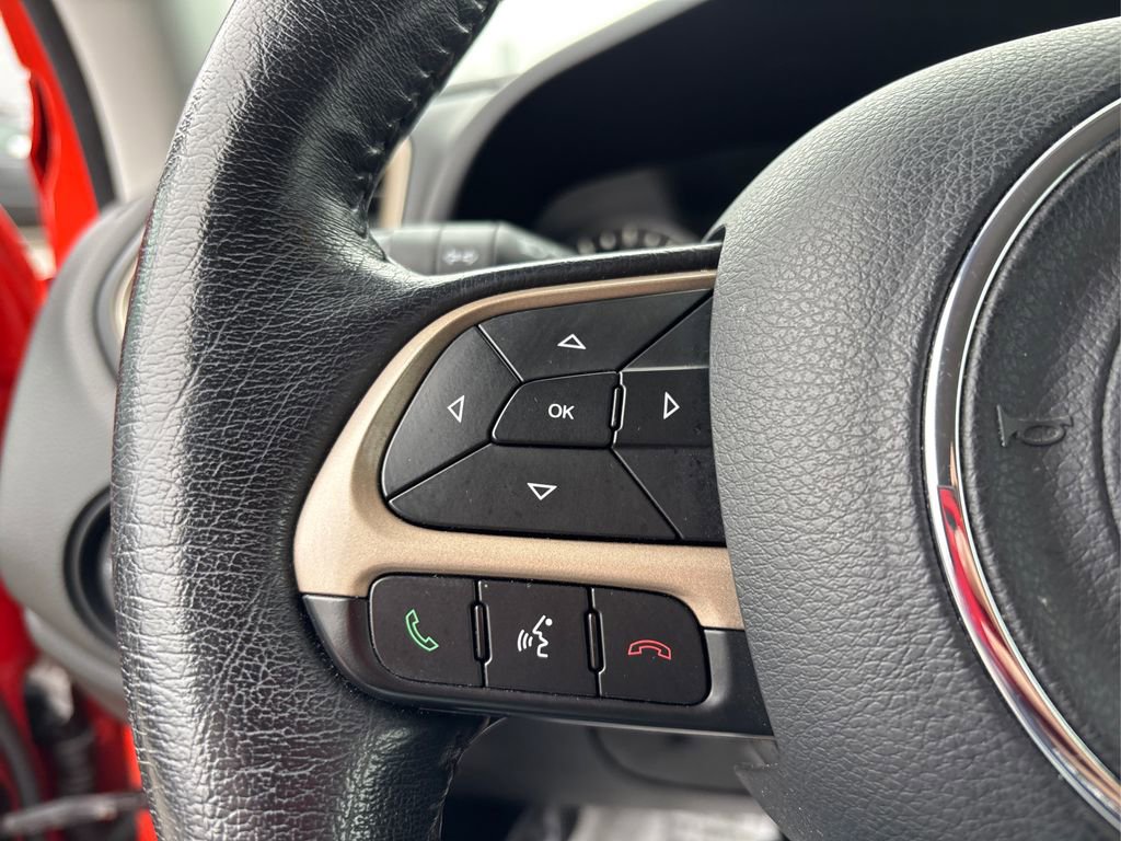 Used 2015 Jeep Renegade Latitude w/ Popular Equipment Group AWD/4WD image 26