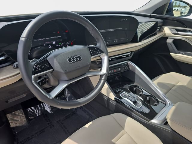 Used 2025 Audi Q5 Premium w/ Convenience Package AWD/4WD image 19