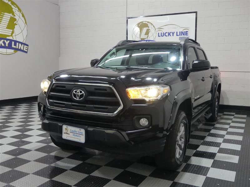 Used 2016 Toyota Tacoma SR5 w/ SR5 Appearance Package (SN) image 4