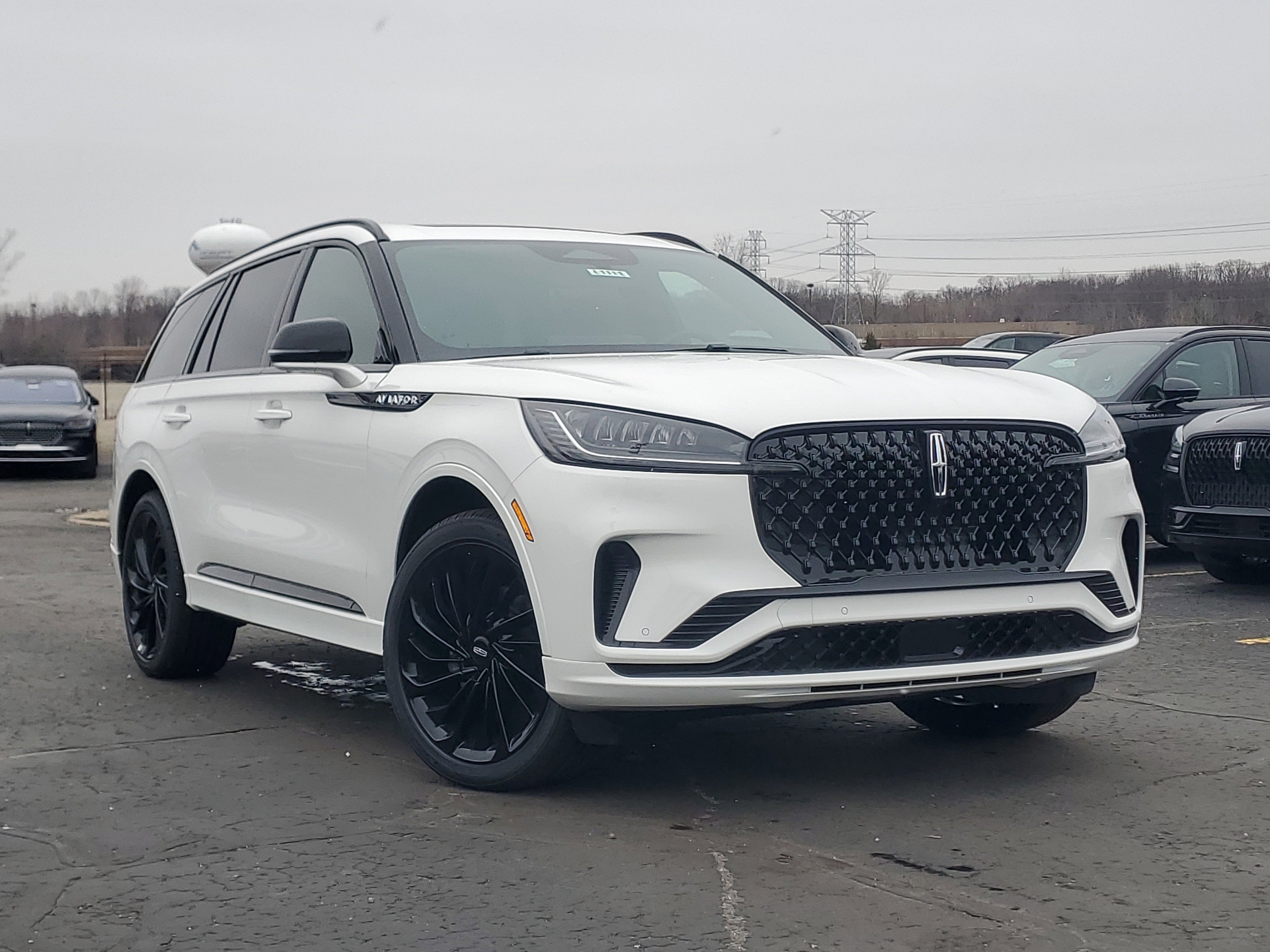New 2026 Lincoln Aviator Reserve w/ Jet Appearance Package image 1