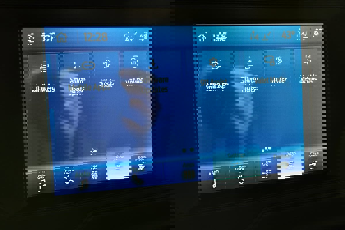 Used 2022 Ford Bronco Black Diamond image 33