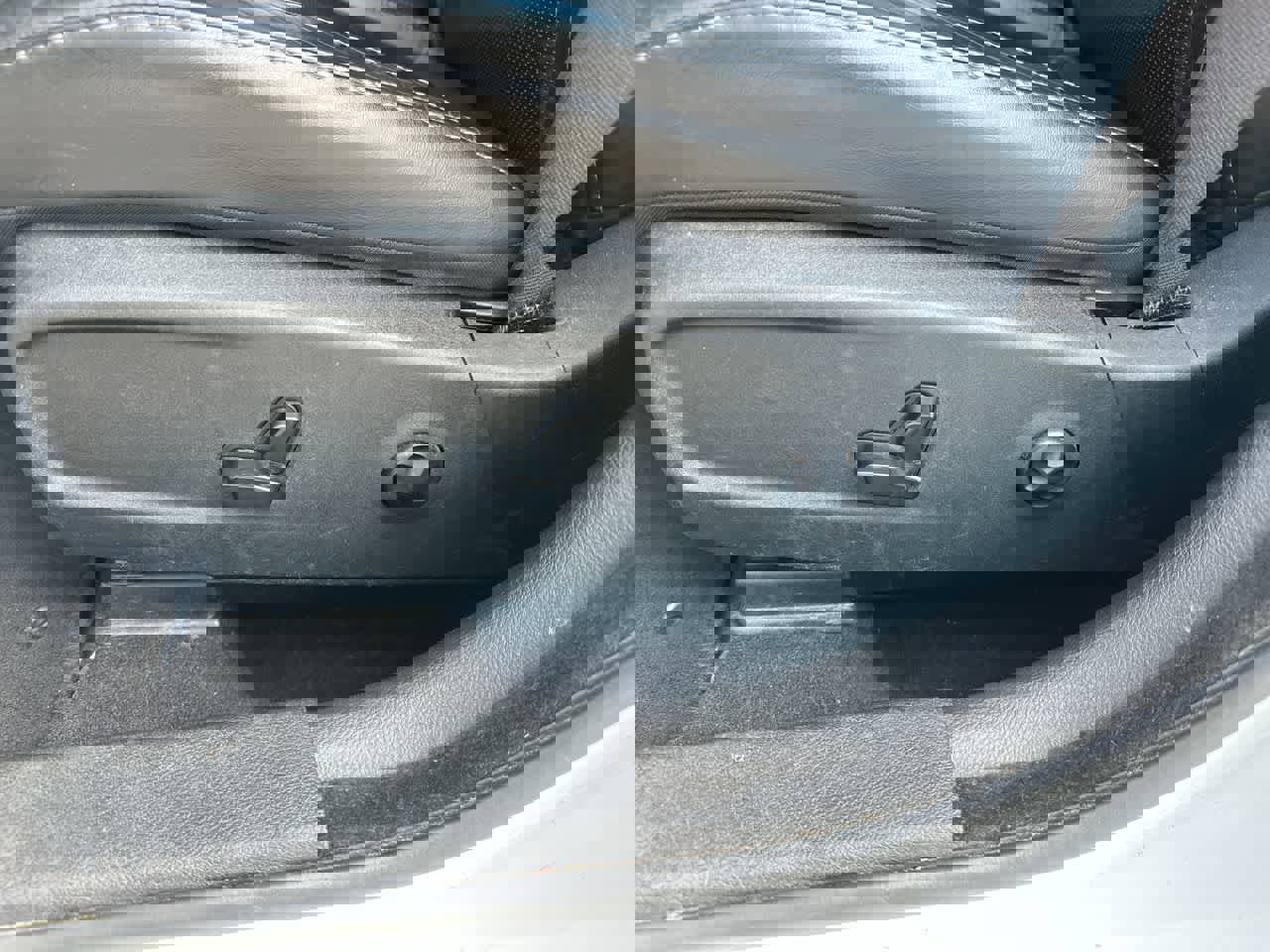 Used 2020 Dodge Charger SXT w/ Leather Interior Group image 22