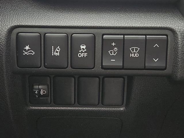Used 2020 Mitsubishi Eclipse Cross SEL AWD/4WD image 25