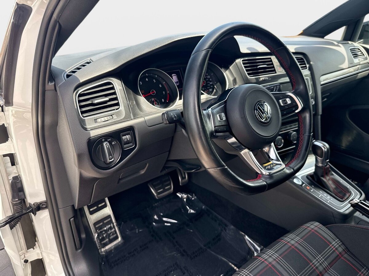 Used 2017 Volkswagen GTI Sport FWD image 19
