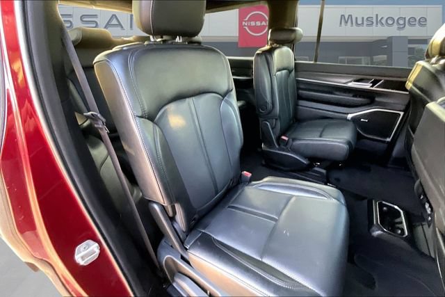 Used 2024 Jeep Wagoneer Series II AWD/4WD image 25