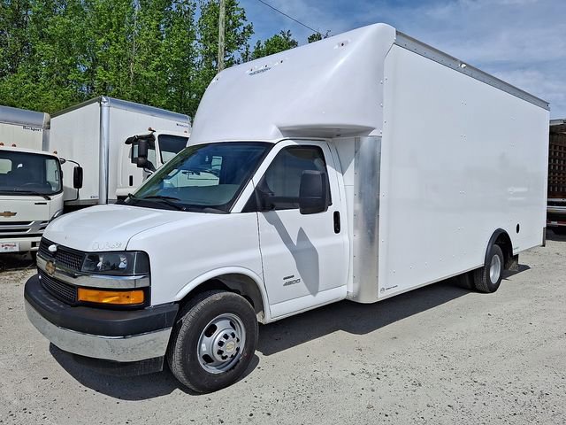 New 2024 Chevrolet Express 4500 w/ Driver Convenience Package RWD image 1