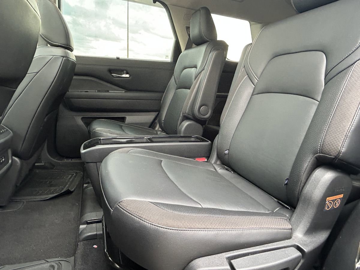 Used 2022 Nissan Pathfinder SL w/ SL Premium Package image 10