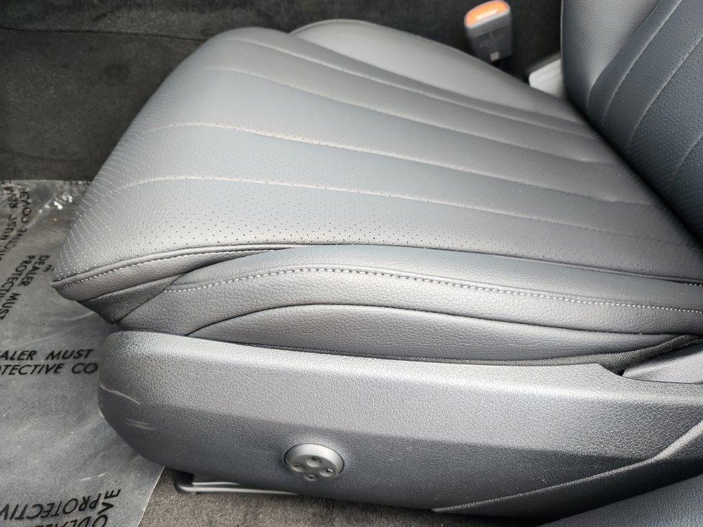 New 2026 Mercedes-Benz E 350 4MATIC Sedan image 24