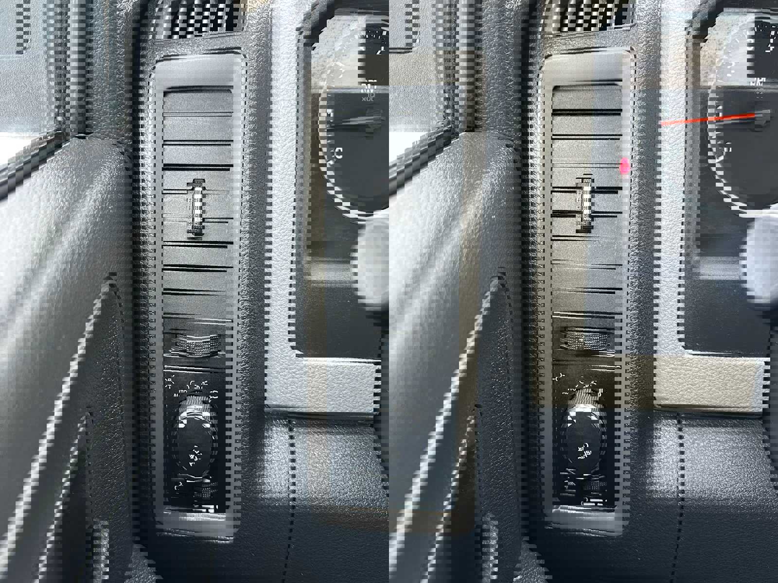 Used 2012 RAM 1500 Express image 27