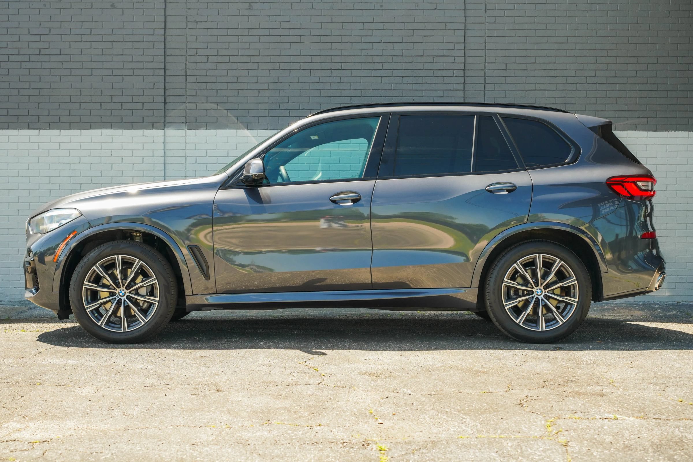 Used 2019 BMW X5 xDrive40i w/ M Sport Package AWD/4WD image 8