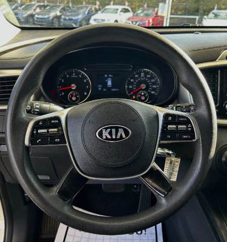 Used 2020 Kia Sorento S image 12