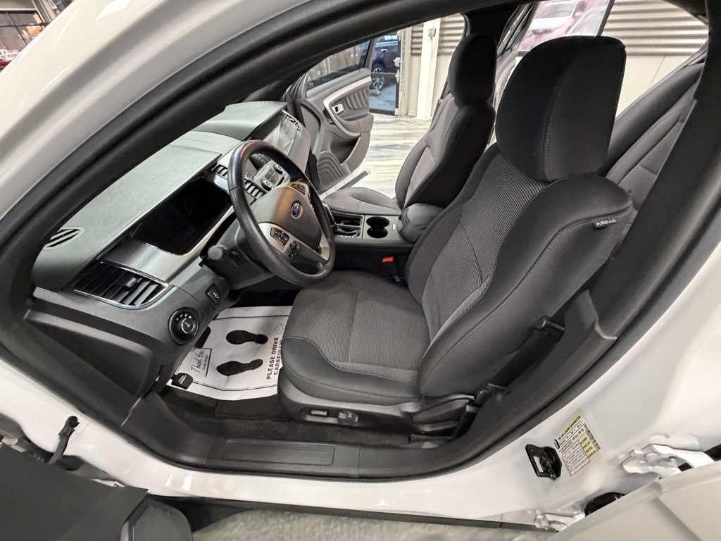 Used 2018 Ford Taurus SEL image 49