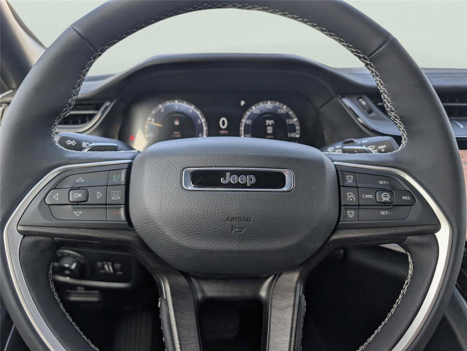 New 2026 Jeep Grand Cherokee L Limited image 22