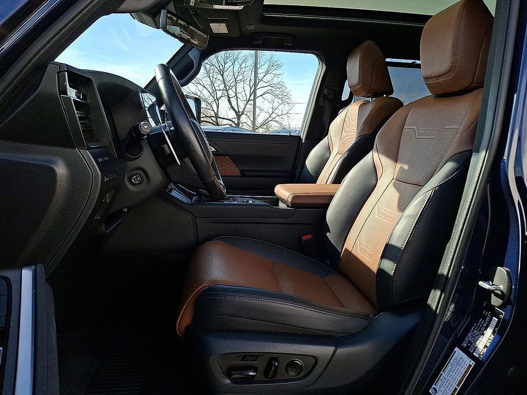 Used 2024 Lexus GX 550 AWD/4WD image 15