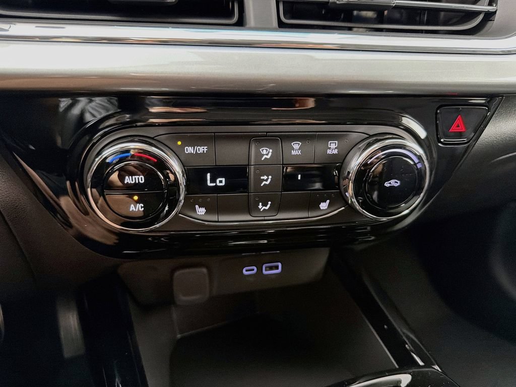 New 2026 Chevrolet Trax LT w/ Driver Confidence Package FWD image 15