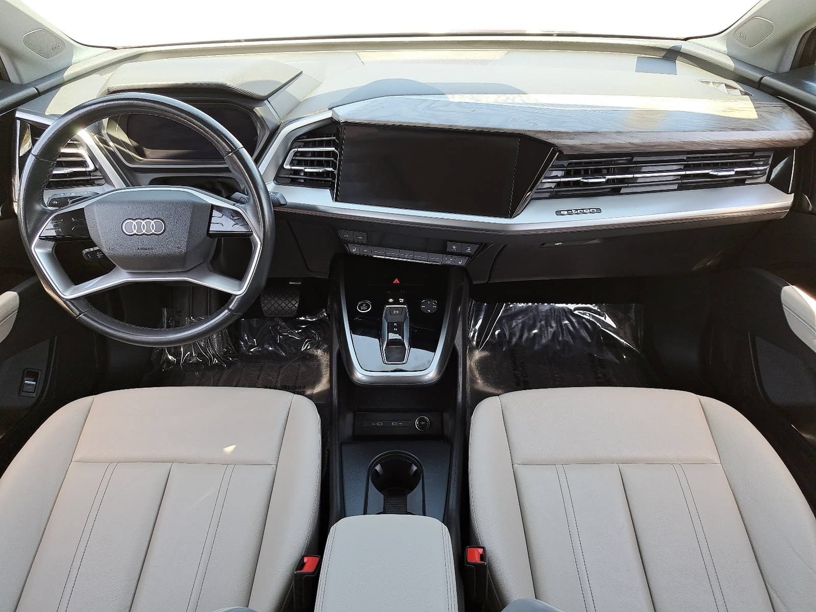Used 2023 Audi Q4 e-tron Premium Plus w/ Premium Plus AWD/4WD image 9