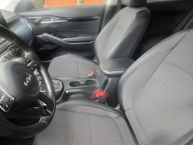 Used 2023 Kia Seltos S w/ Navigation Package FWD image 9