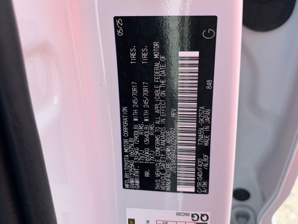 Certified 2025 Toyota 4Runner SR5 image 26