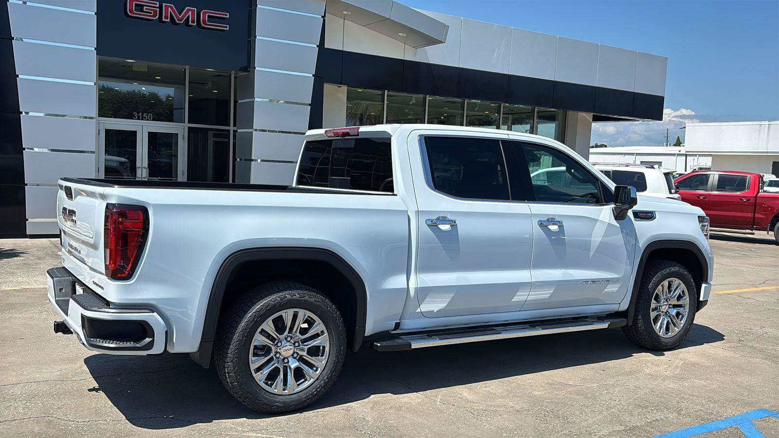 New 2026 GMC Sierra 1500 Denali AWD/4WD image 8