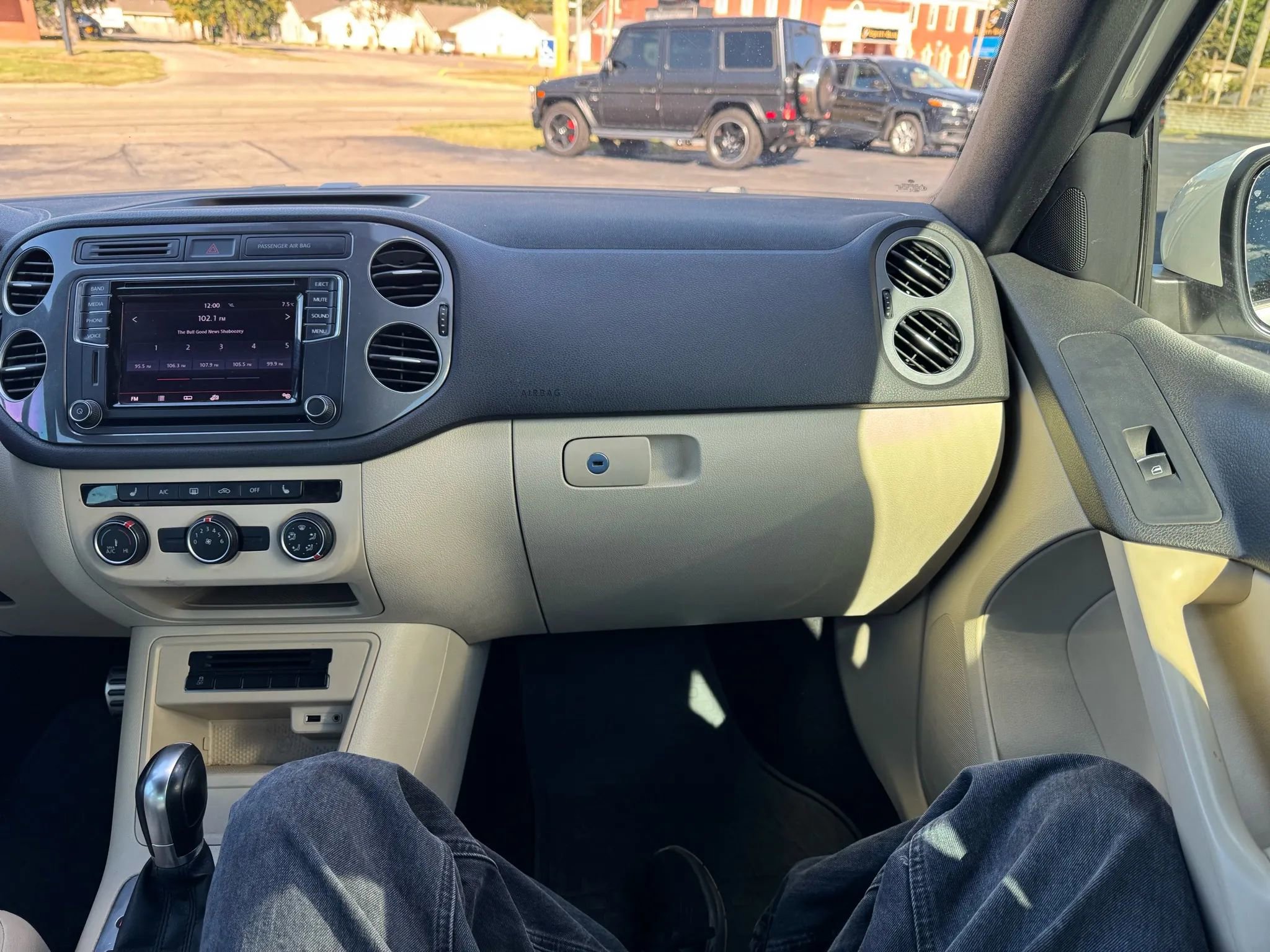 Used 2016 Volkswagen Tiguan R-Line image 27