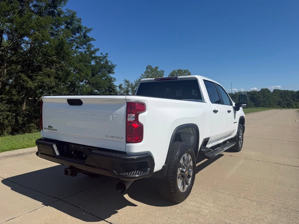 Used 2025 Chevrolet Silverado 2500 Custom w/ Custom Value Package RWD image 3