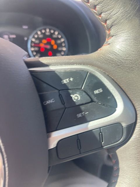 Used 2016 Jeep Renegade Limited image 12