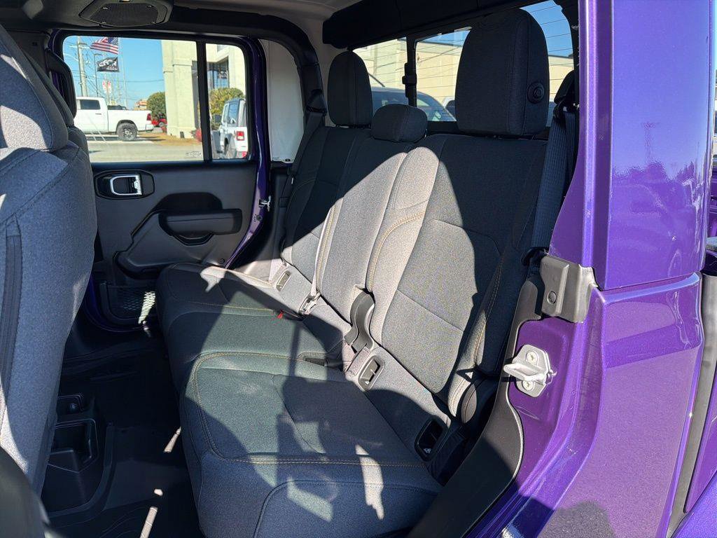 New 2026 Jeep Gladiator Sport AWD/4WD image 19