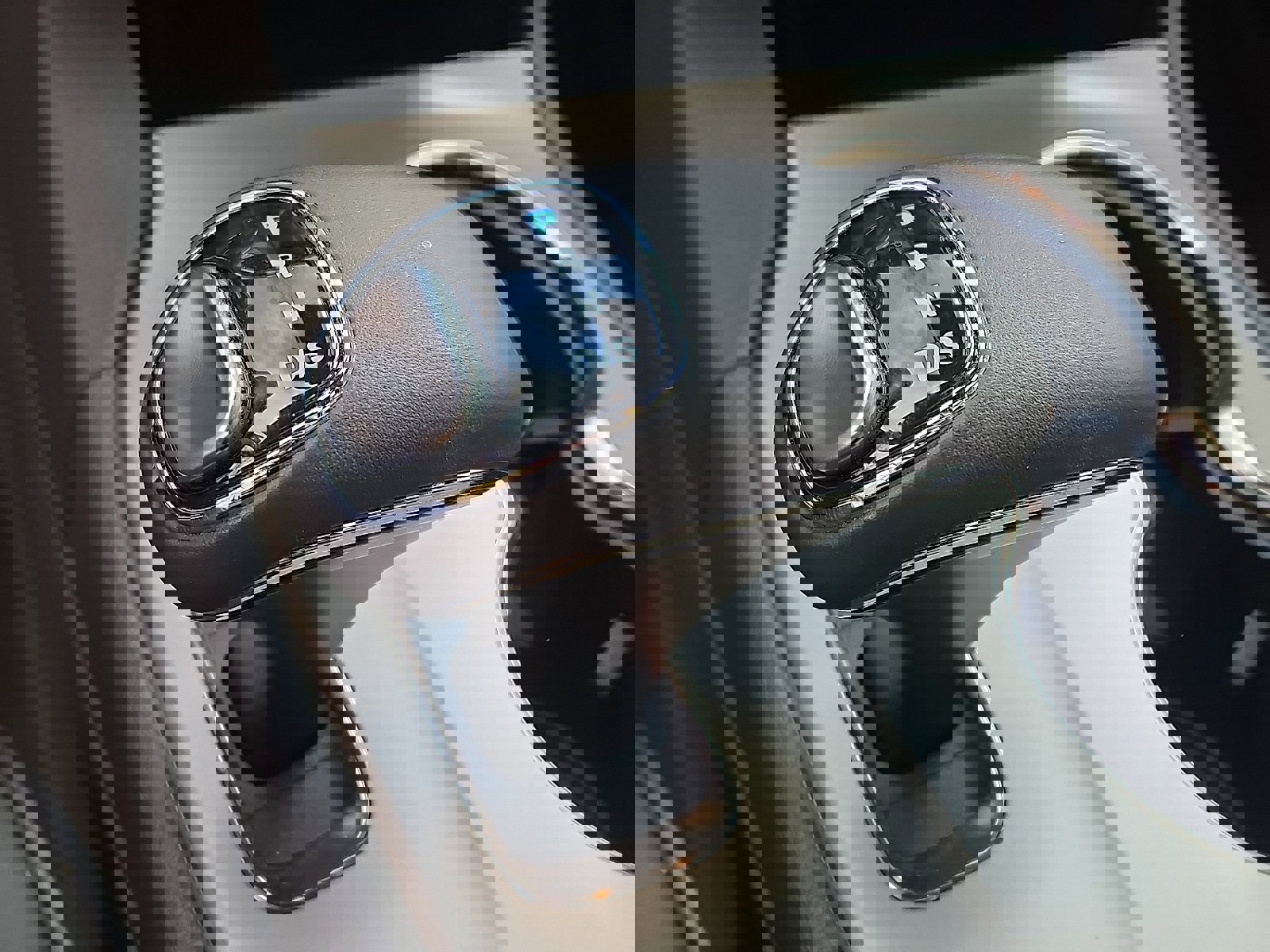 Used 2015 Jeep Grand Cherokee Summit image 16