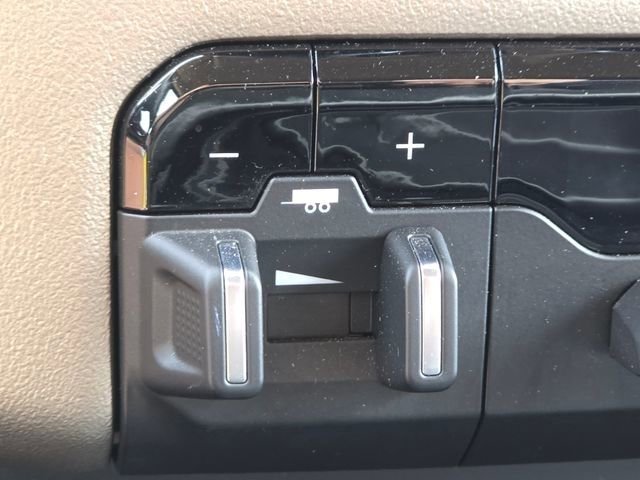 Used 2019 RAM 1500 Laramie AWD/4WD image 18