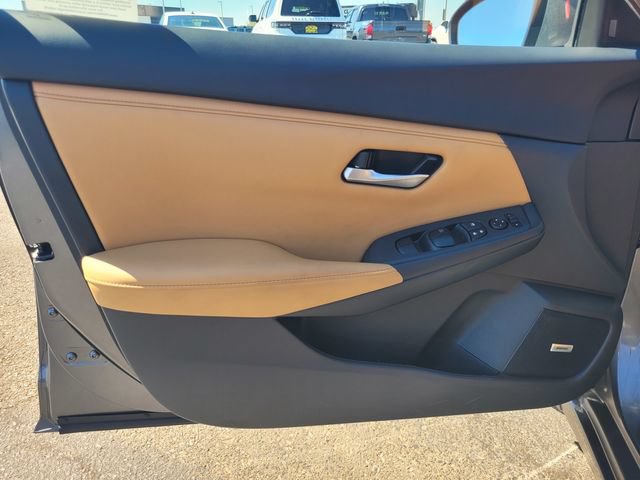 Used 2025 Nissan Sentra SV w/ SV Premium Package FWD image 18