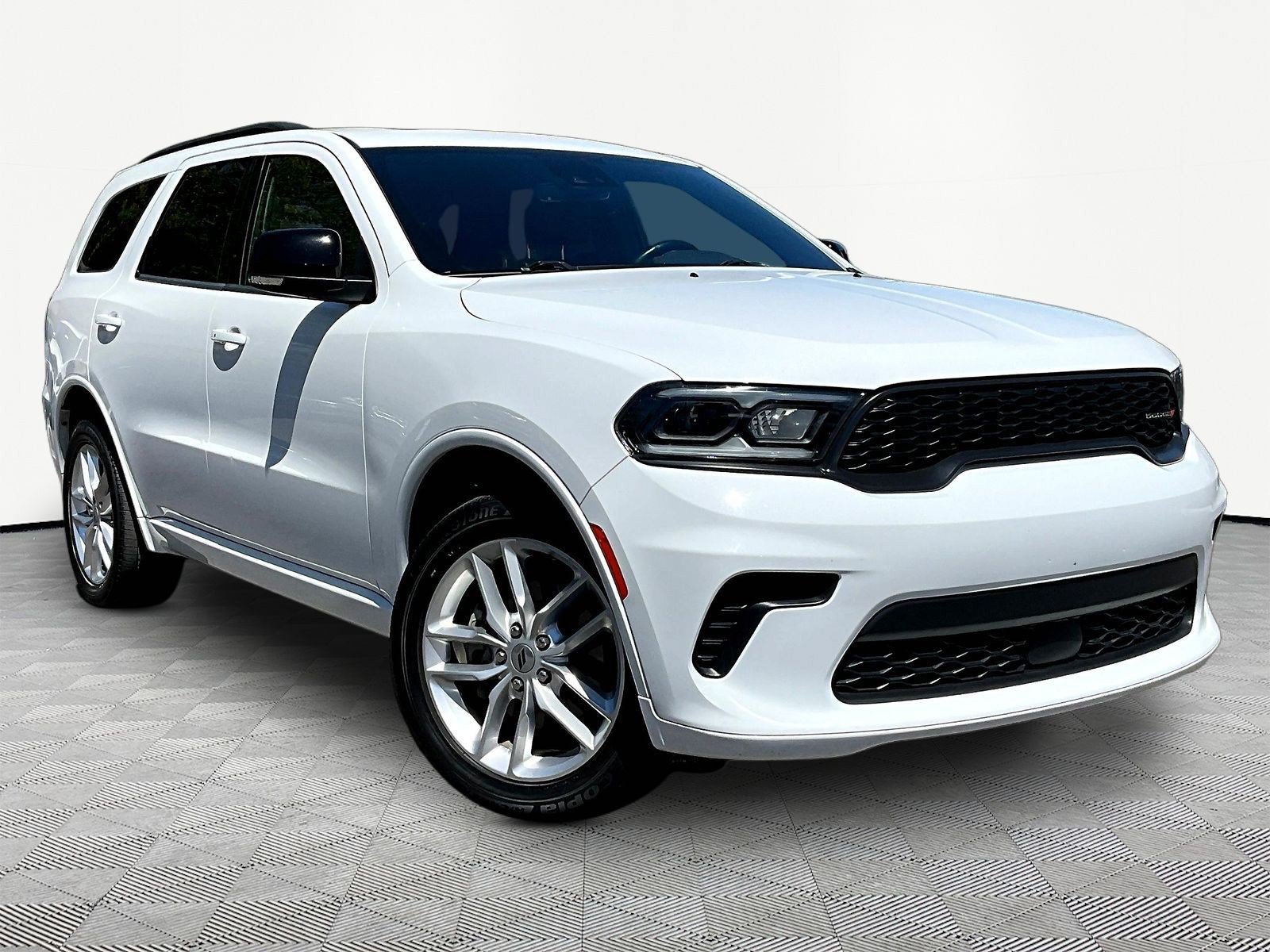 Used 2024 Dodge Durango GT AWD/4WD image 3