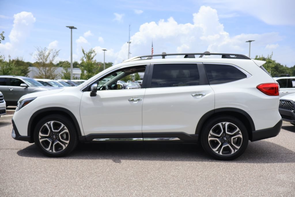 Used 2023 Subaru Ascent Touring AWD/4WD image 4