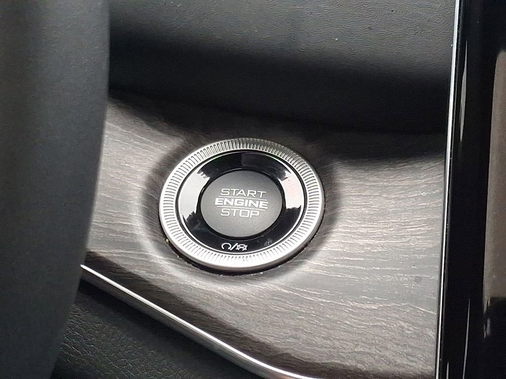 Used 2022 Jeep Grand Cherokee Overland AWD/4WD image 26