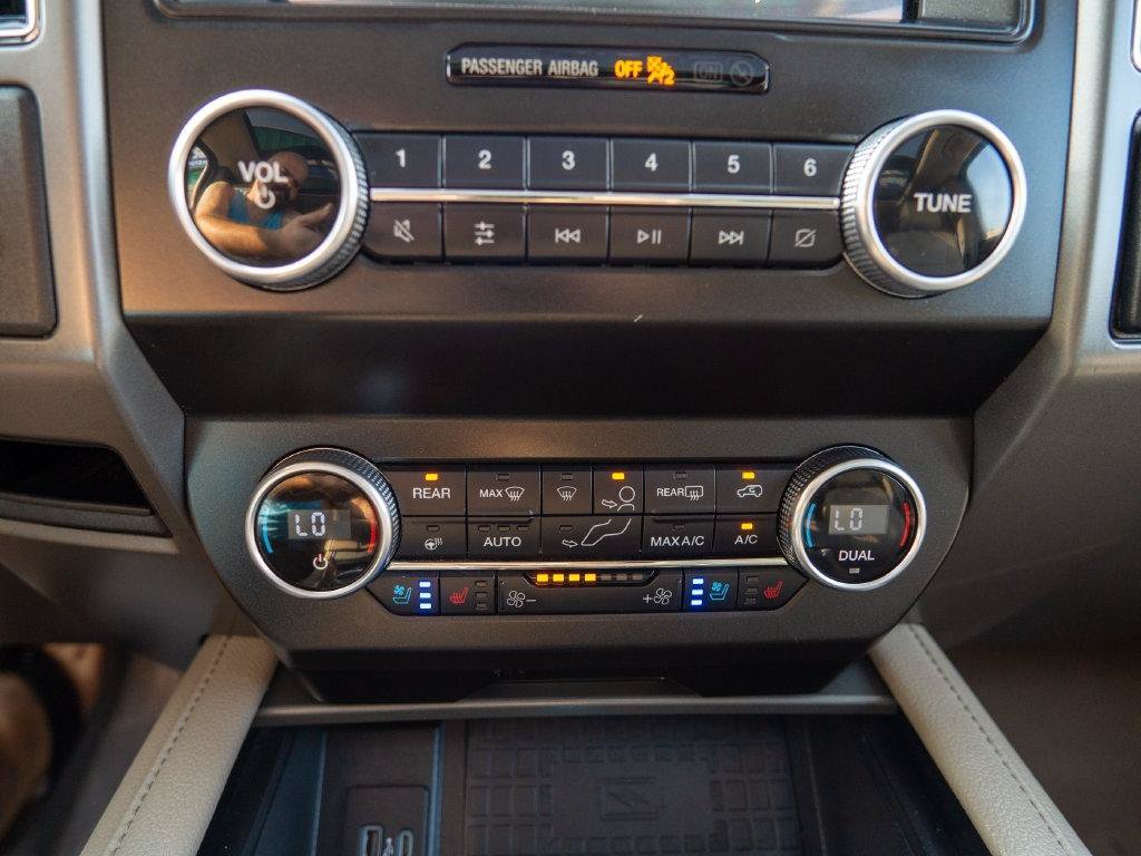 Used 2020 Ford Expedition Max XLT w/ Equipment Group 202A RWD image 31