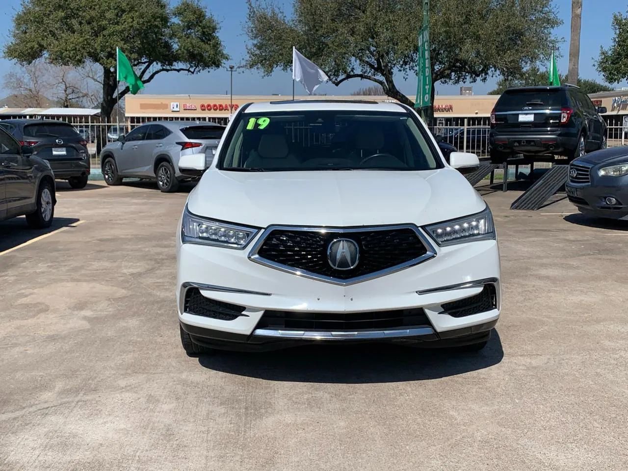 Used 2019 Acura MDX FWD image 2