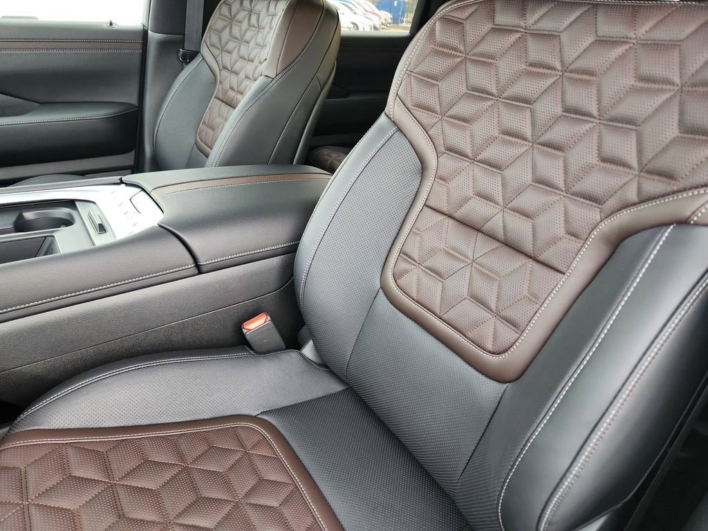 New 2026 Nissan Armada Platinum Reserve image 8